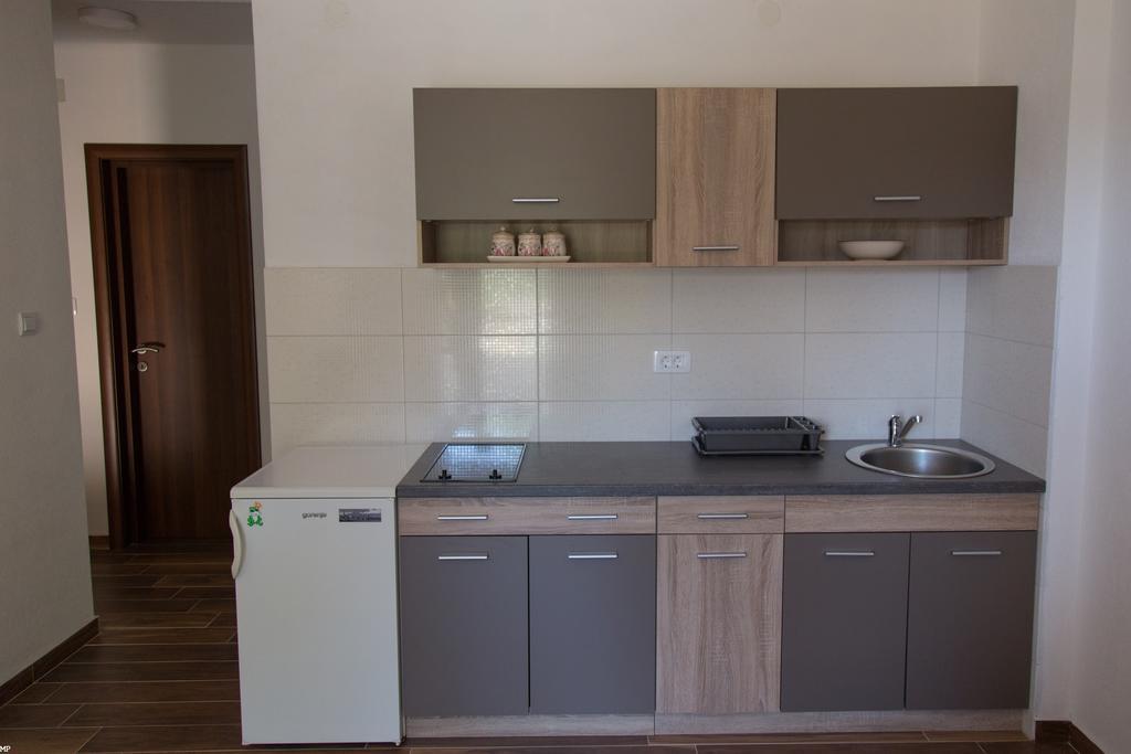 Del Mar Apartments Čanj Eksteriør billede